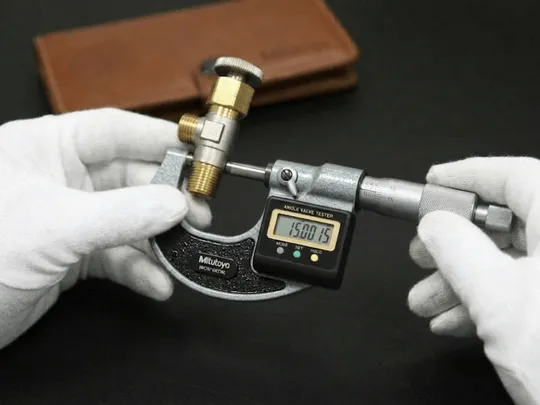  testing_micrometer_alt